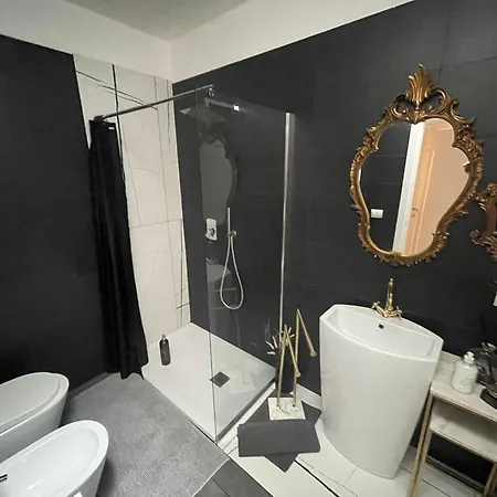 Decoluxe Martiniana Apartment Turin